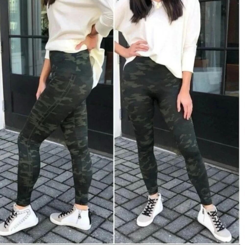 SPANX Camo Look At Me Seamless Leggings Size M - Picture 2 of 9